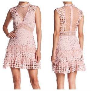 Romeo + Juliet Couture pink lace dress
